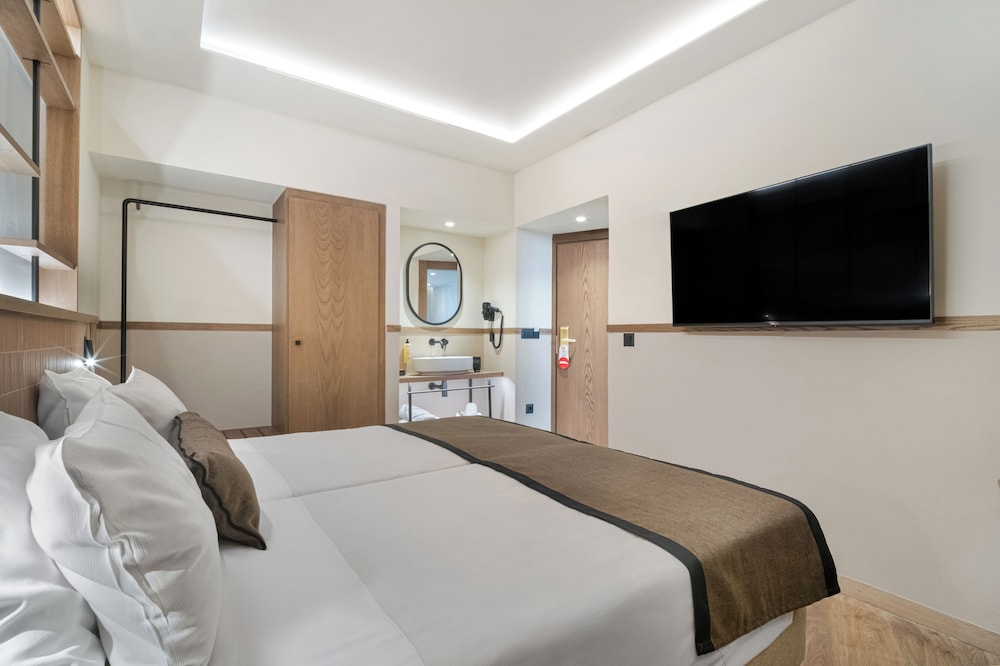 Capsis Astoria Heraklion Hotel — Hotel rooms in Heraklion