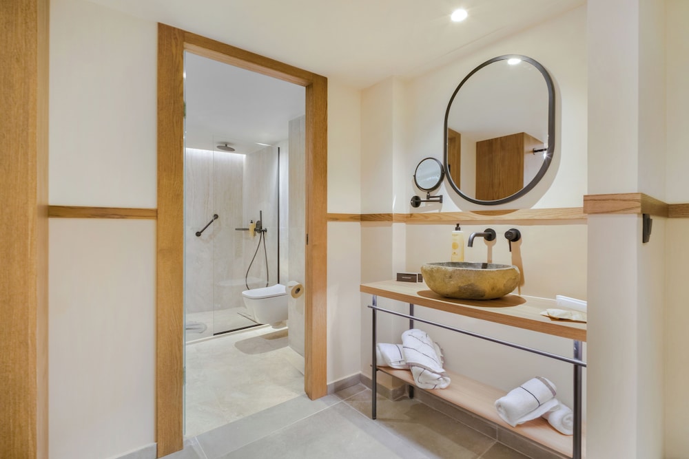 Capsis Astoria Heraklion Hotel — Hotel rooms in Heraklion