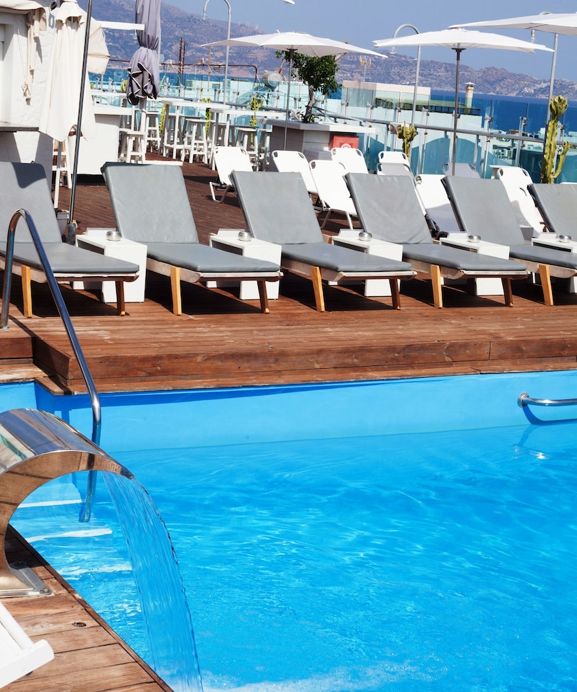 Capsis Astoria Heraklion Hotel — Swimming pool in Heraklion