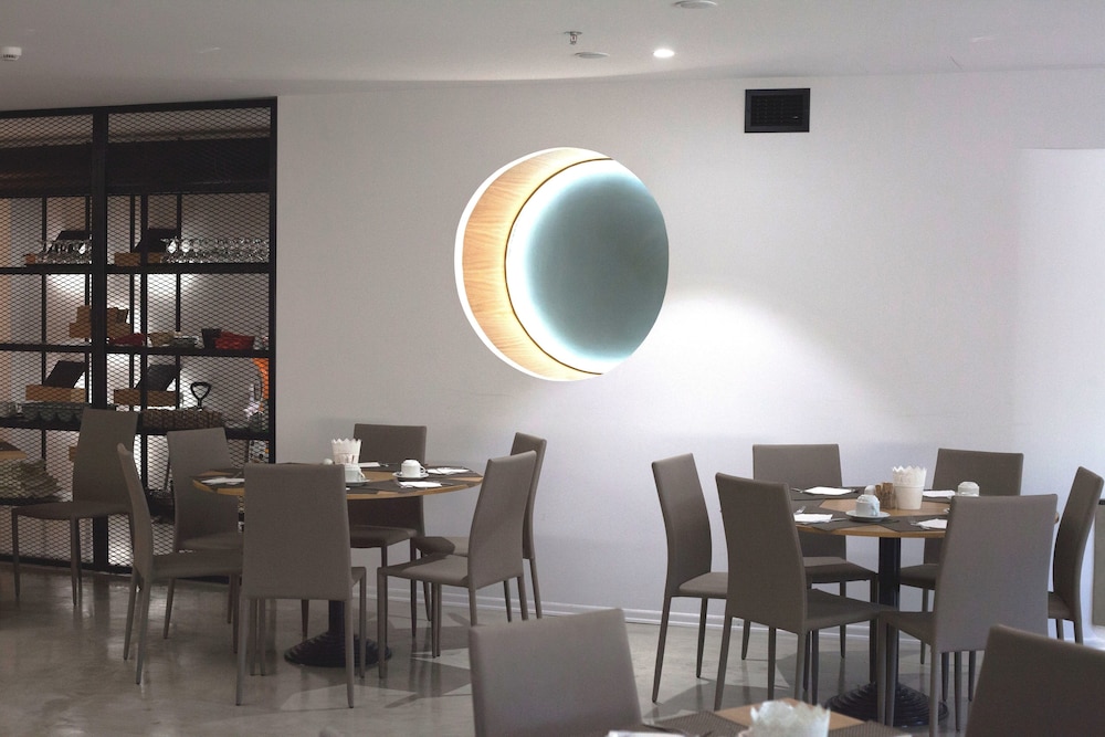 Capsis Astoria Heraklion Hotel — Restaurant & bars in Heraklion