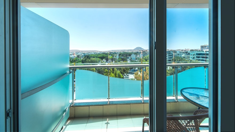 Capsis Astoria Heraklion Hotel — Hotel rooms in Heraklion