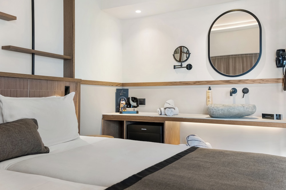 Capsis Astoria Heraklion Hotel — Hotel rooms in Heraklion