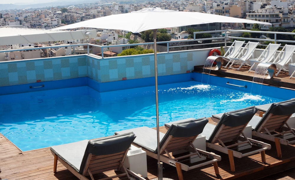 Capsis Astoria Heraklion Hotel — Swimming pool in Heraklion