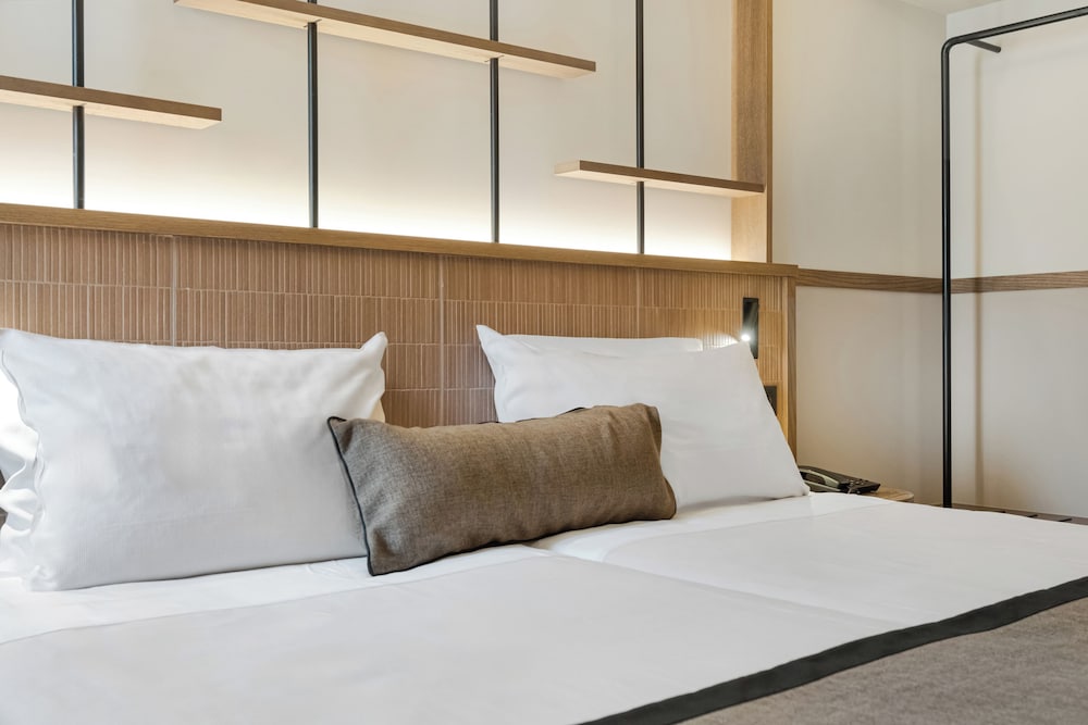 Capsis Astoria Heraklion Hotel — Hotel rooms in Heraklion