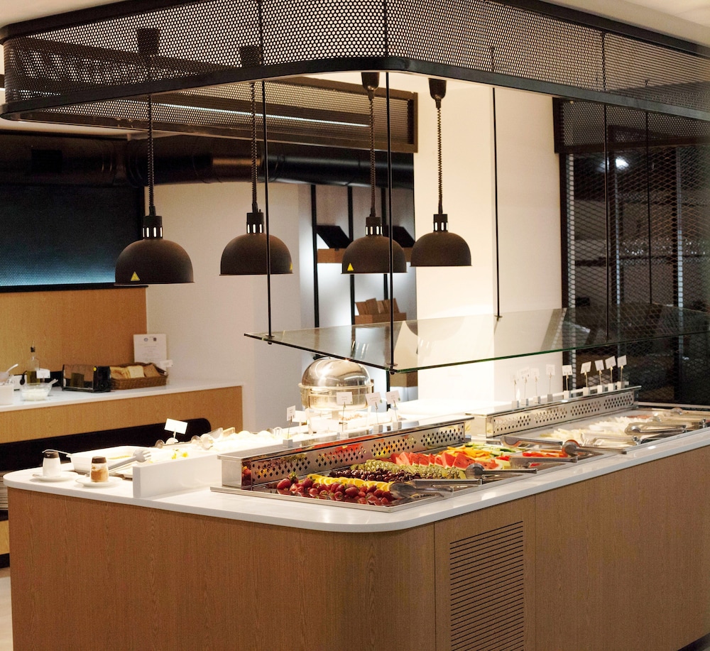 Capsis Astoria Heraklion Hotel — Restaurant & bars in Heraklion