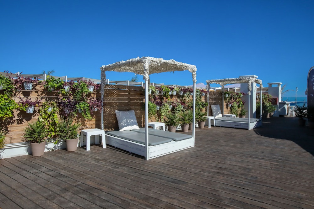 Capsis Astoria Heraklion Hotel — Sports & recreation in Heraklion