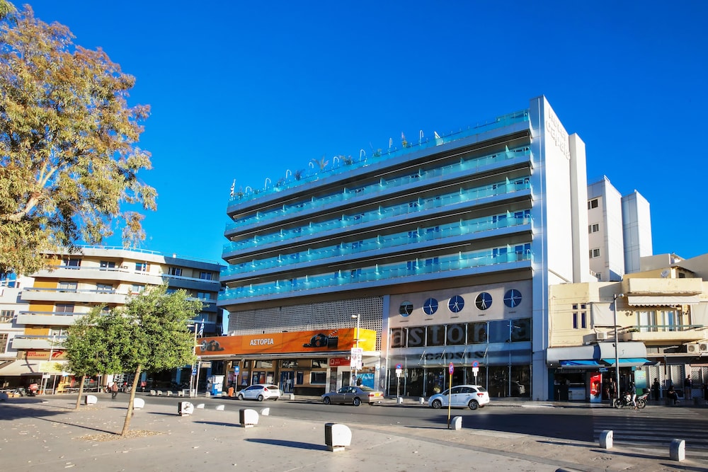 Capsis Astoria Heraklion Hotel — Hotel building in Heraklion