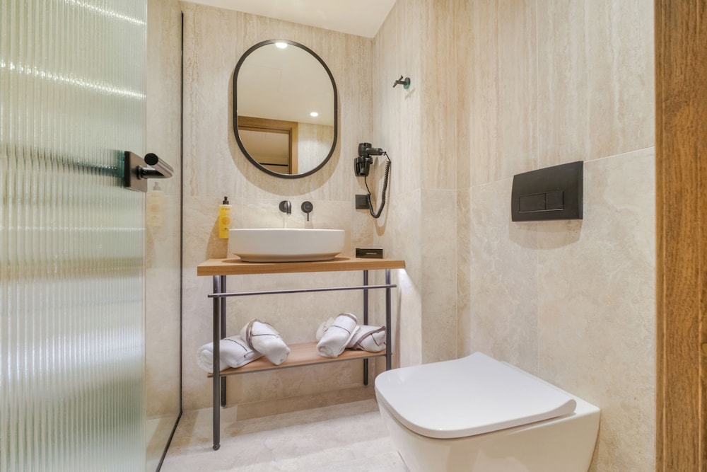 Capsis Astoria Heraklion Hotel — Hotel rooms in Heraklion