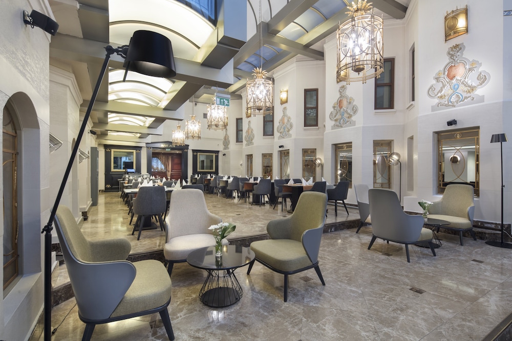 Crowne Plaza Istanbul - Old City by IHG — Restaurant & bars in Istanbul, Istanbul
