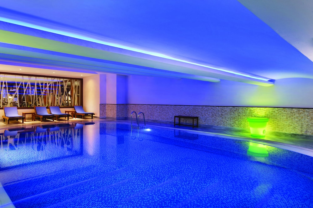 Crowne Plaza Istanbul - Old City by IHG — Swimming pool in Istanbul, Istanbul