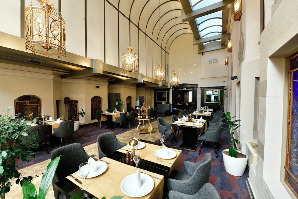 Crowne Plaza Istanbul - Old City by IHG — Restaurant & bars in Istanbul, Istanbul