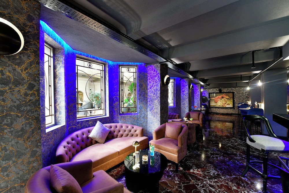 Crowne Plaza Istanbul - Old City by IHG — Restaurant & bars in Istanbul, Istanbul