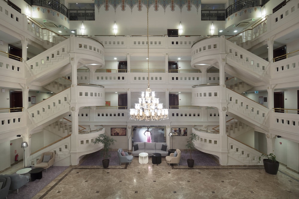 Crowne Plaza Istanbul - Old City by IHG — Hotel building in Istanbul, Istanbul