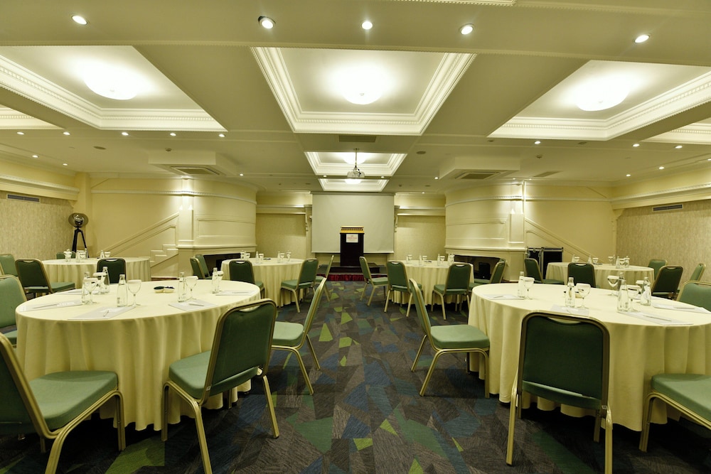 Crowne Plaza Istanbul - Old City by IHG — Restaurant & bars in Istanbul, Istanbul