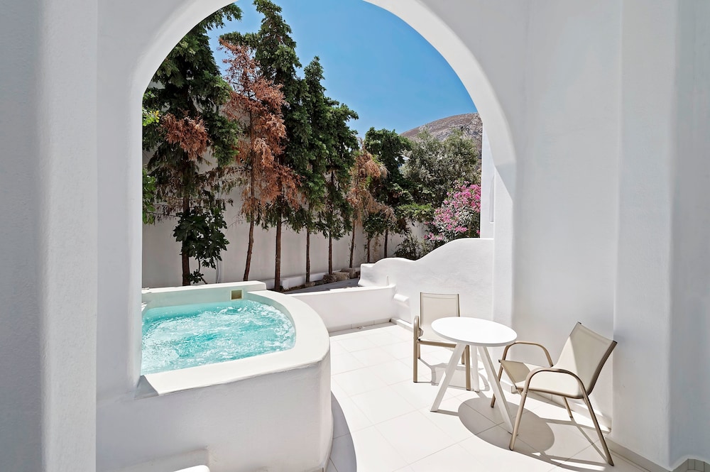 Cavo Bianco Boutique Hotel & Spa — Hotel rooms in Kamari, South Aegean