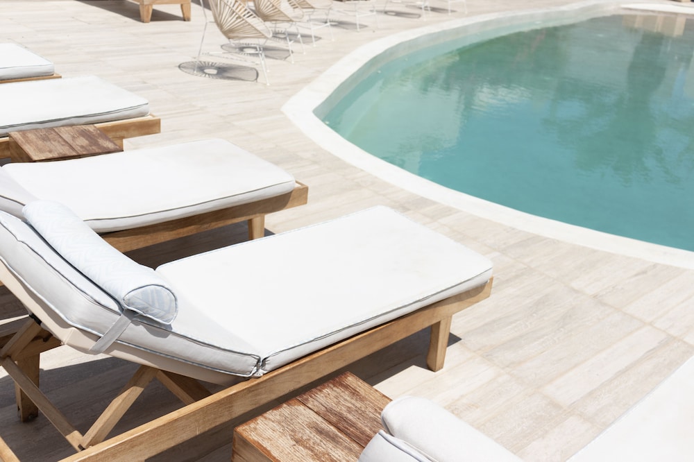 Cavo Bianco Boutique Hotel & Spa — Swimming pool in Kamari, South Aegean