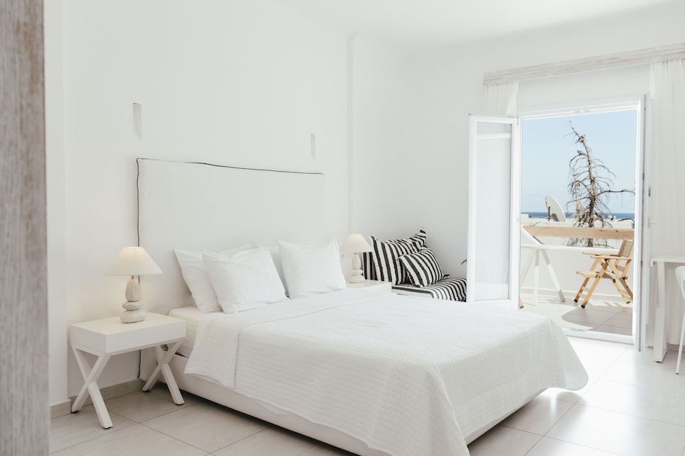 Cavo Bianco Boutique Hotel & Spa — Hotel rooms in Kamari, South Aegean