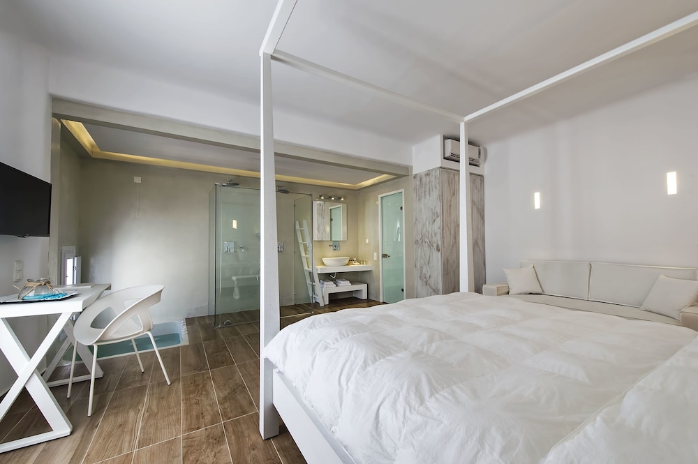 Cavo Bianco Boutique Hotel & Spa — Hotel rooms in Kamari, South Aegean