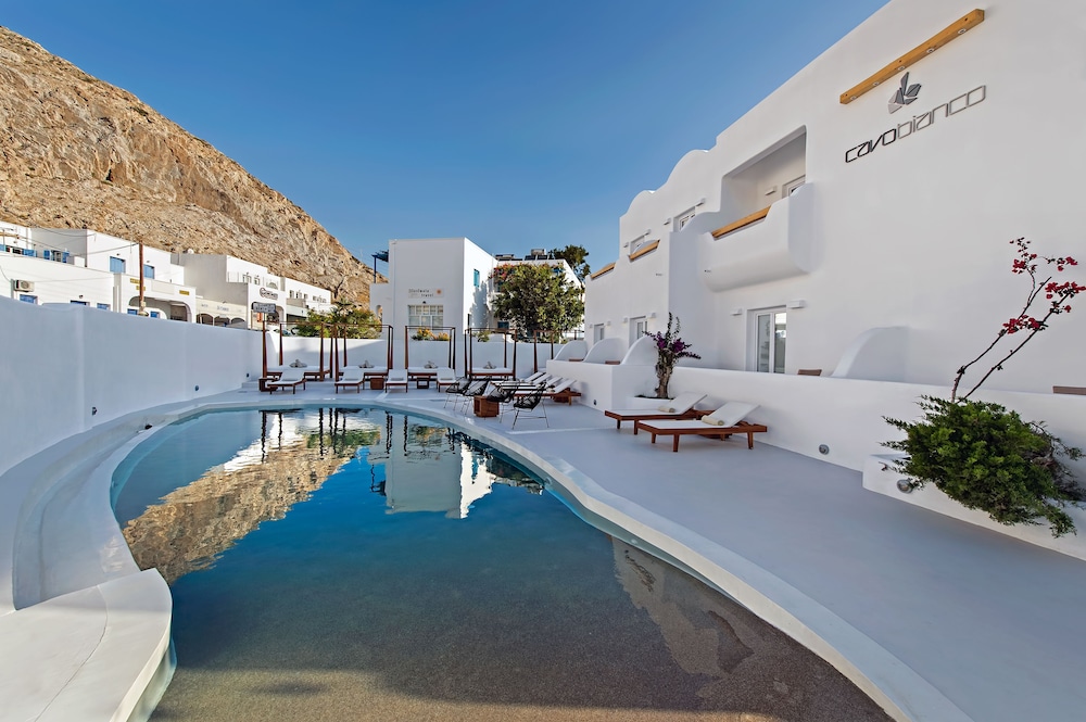 Cavo Bianco Boutique Hotel & Spa — Swimming pool in Kamari, South Aegean