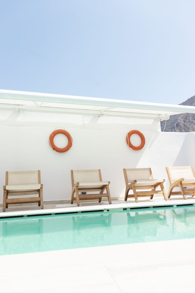 Cavo Bianco Boutique Hotel & Spa — Swimming pool in Kamari, South Aegean