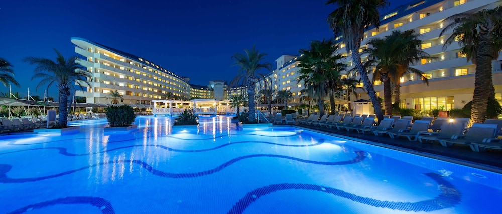 Crystal Admiral Aqua Collection — Swimming pool in Manavgat