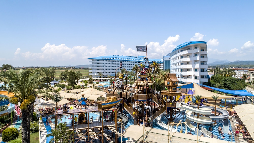 Crystal Admiral Aqua Collection — Attractions in the area in Manavgat