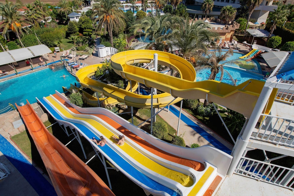 Crystal Admiral Aqua Collection — Swimming pool in Manavgat