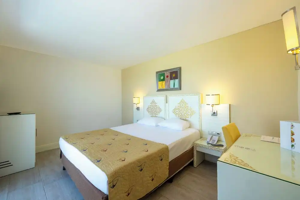 Crystal Admiral Aqua Collection — Hotel rooms in Manavgat