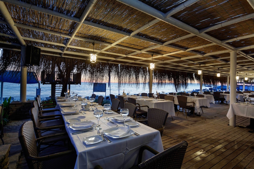 Crystal Admiral Aqua Collection — Restaurant & bars in Manavgat