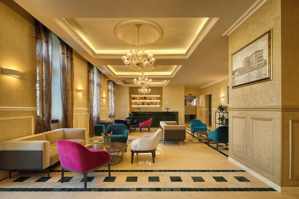 BO Hotel Palazzo — Restaurant & bars in Poreč, Istria