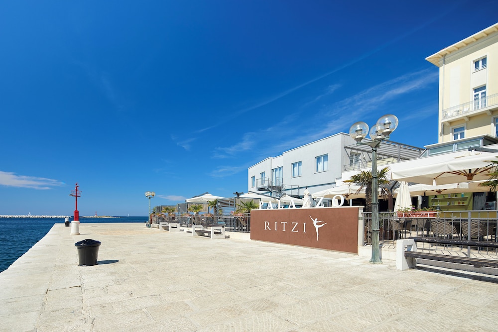 BO Hotel Palazzo — Restaurant & bars in Poreč, Istria