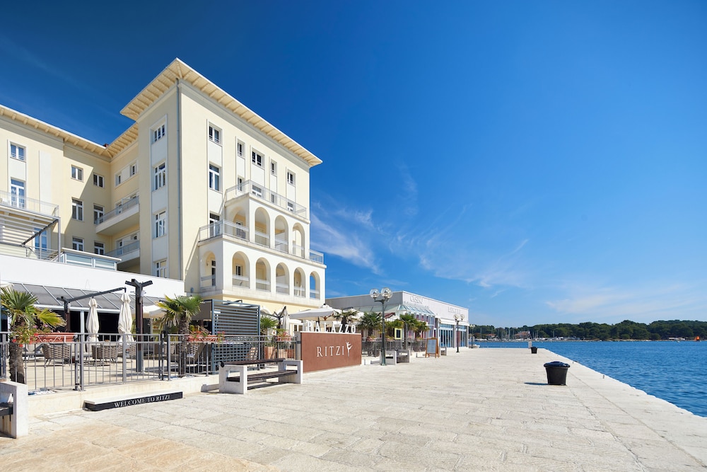 BO Hotel Palazzo — Hotel building in Poreč, Istria