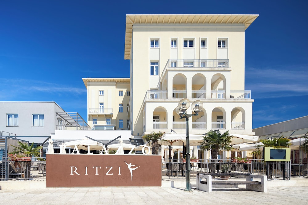 BO Hotel Palazzo — Hotel building in Poreč, Istria