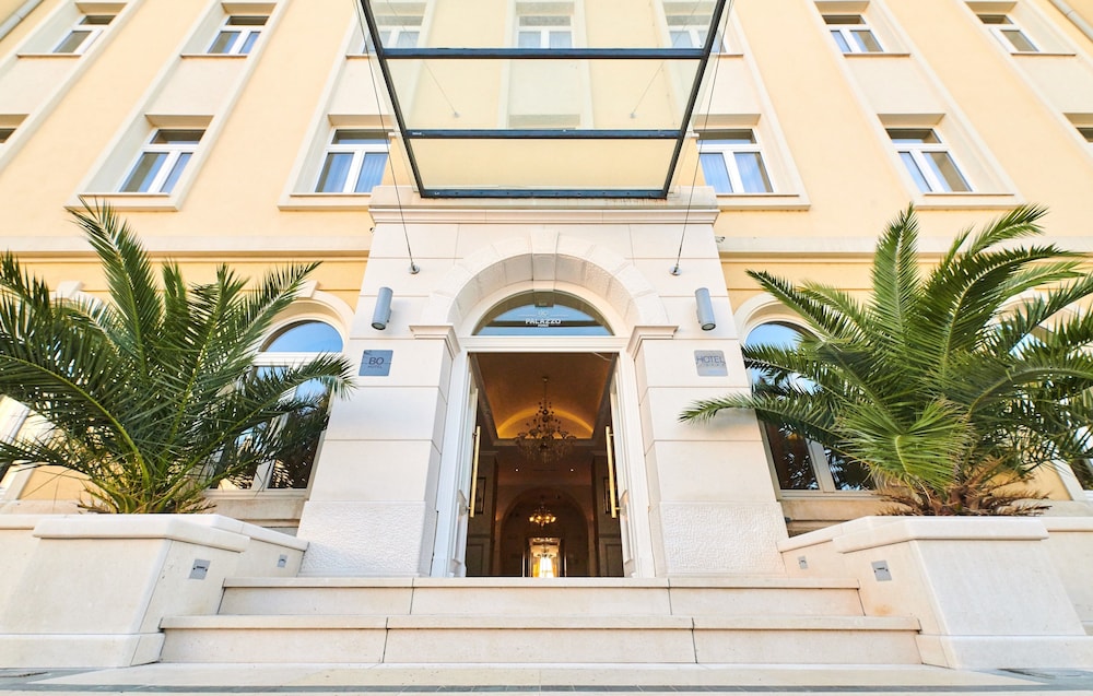 BO Hotel Palazzo — Hotel building in Poreč, Istria