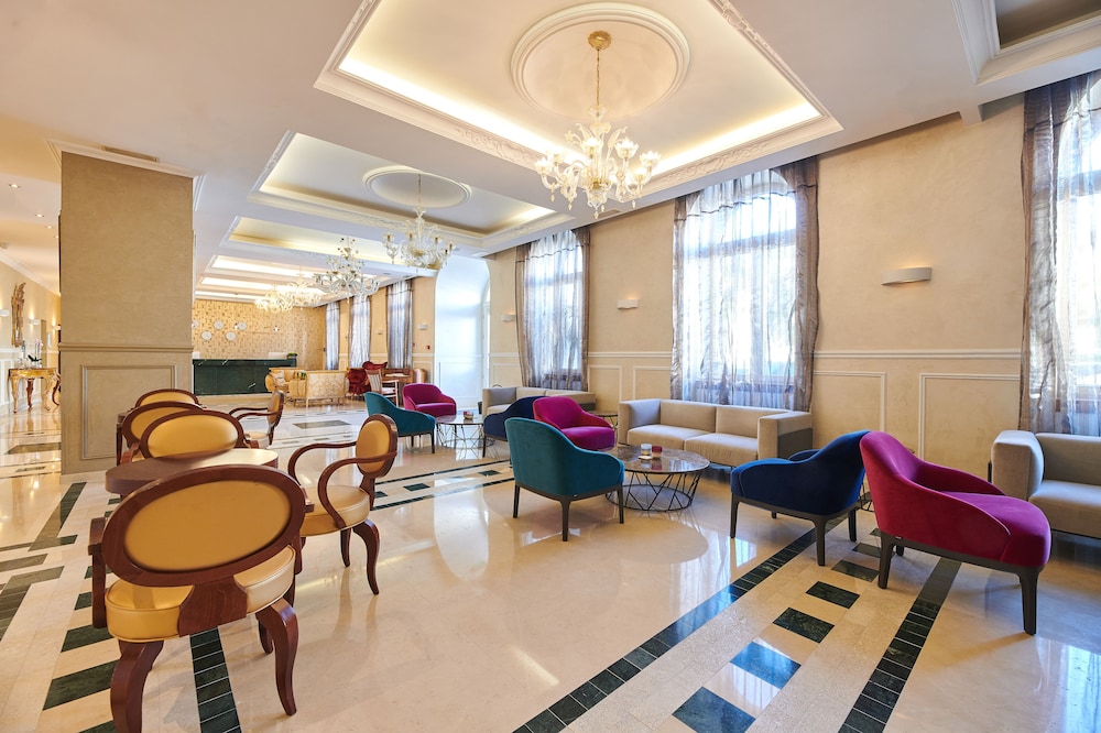 BO Hotel Palazzo — Hotel building in Poreč, Istria