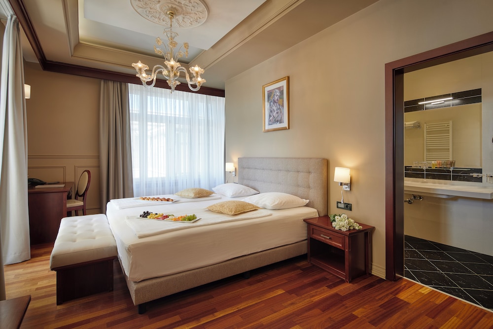 BO Hotel Palazzo — Hotel rooms in Poreč, Istria