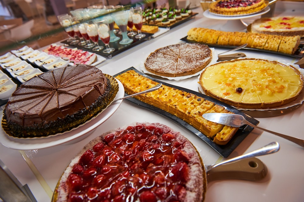 Protur Floriana Resort Aparthotel - All inclusive — Restaurant & bars in Cala Bona, Balearic Islands