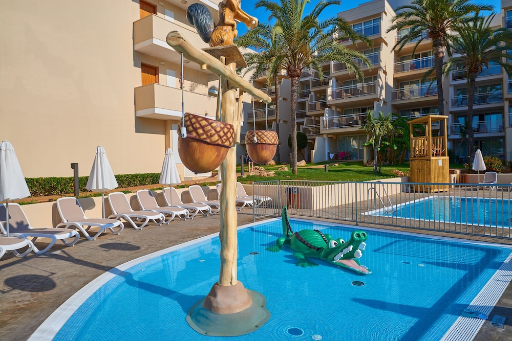 Protur Floriana Resort Aparthotel - All inclusive — Attractions for children in Cala Bona, Balearic Islands
