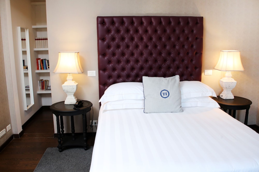 TH Roma - Carpegna Palace — Hotel rooms in Rome, Lazio