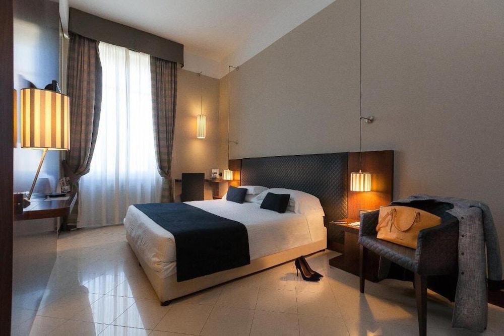 TH Roma - Carpegna Palace — Hotel rooms in Rome, Lazio