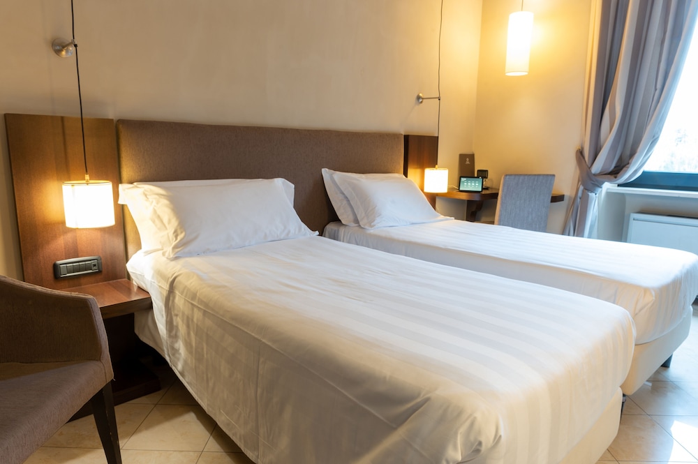 TH Roma - Carpegna Palace — Hotel rooms in Rome, Lazio