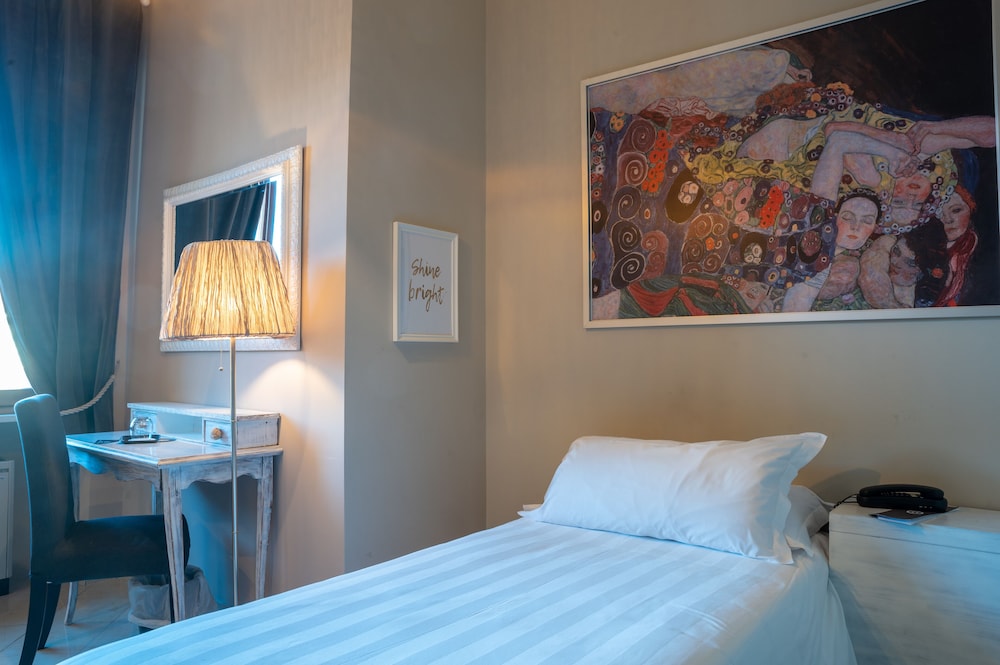 TH Roma - Carpegna Palace — Hotel rooms in Rome, Lazio
