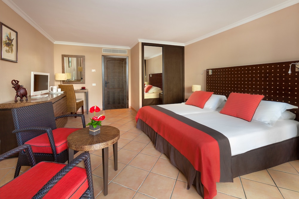 Seaside Sandy Beach — Hotel rooms in Playa del Ingles, Canary Islands