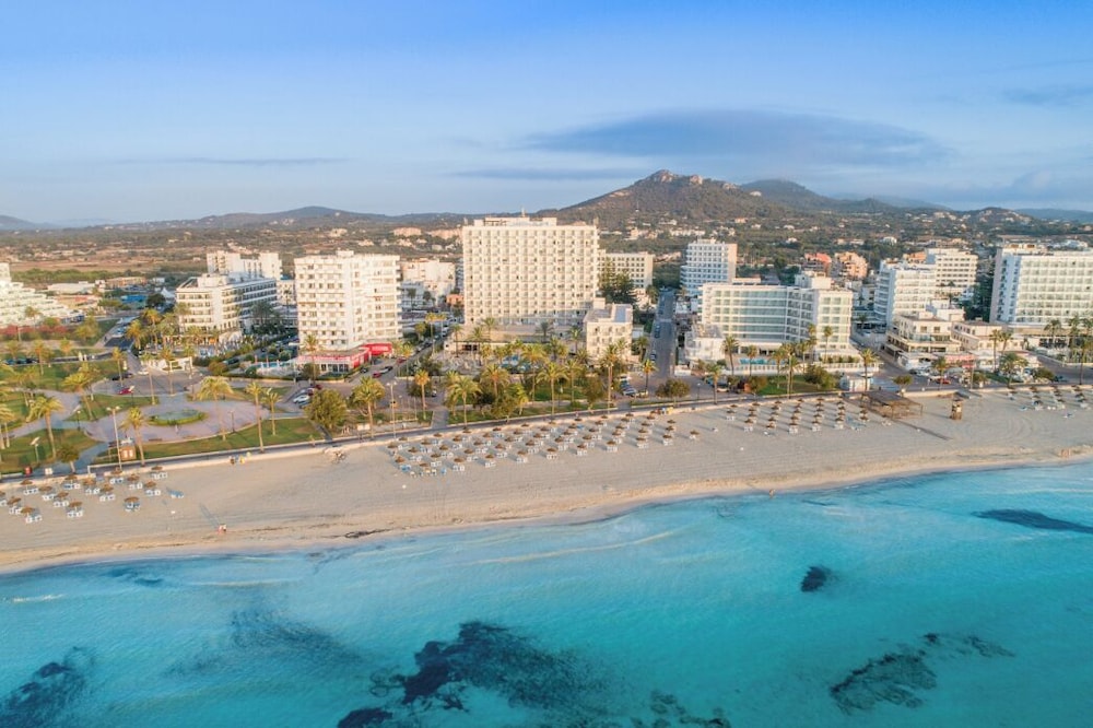 CM Castell de Mar Hotel — Beach in Cala Millor, Balearic Islands