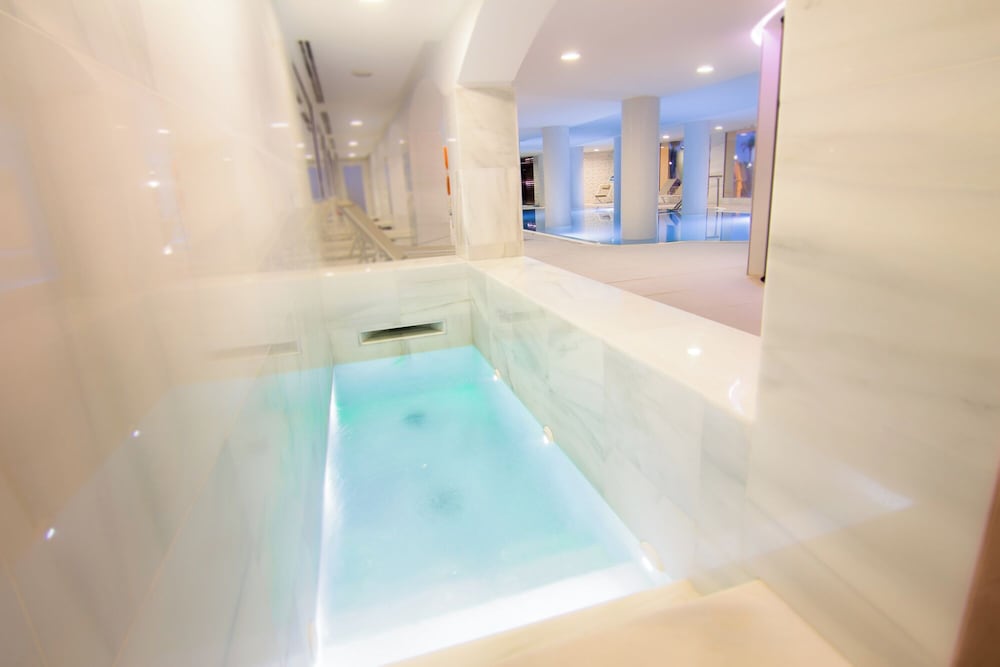CM Castell de Mar Hotel — Spa in Cala Millor, Balearic Islands