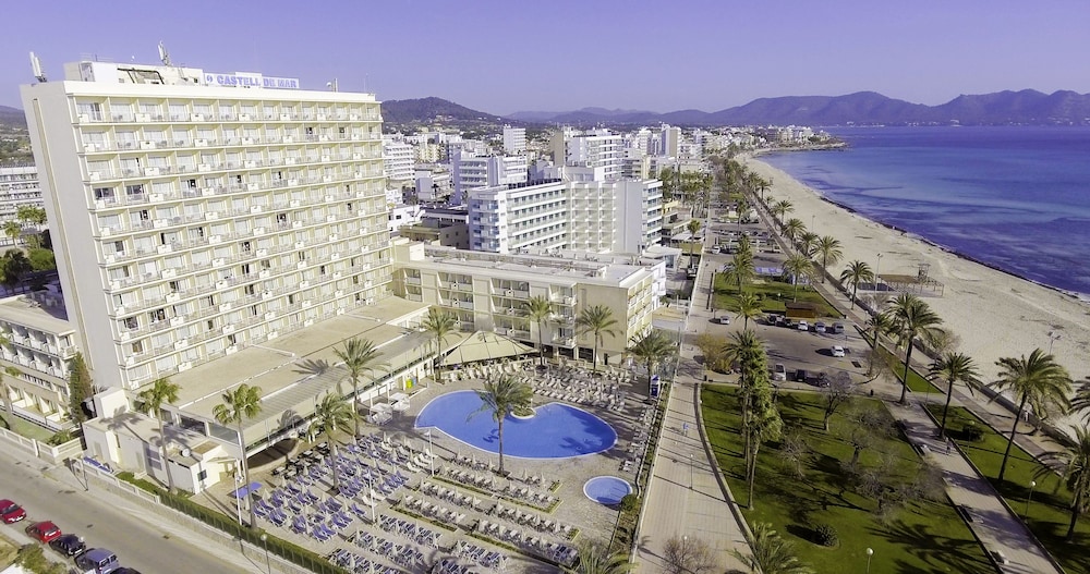 CM Castell de Mar Hotel — Swimming pool in Cala Millor, Balearic Islands