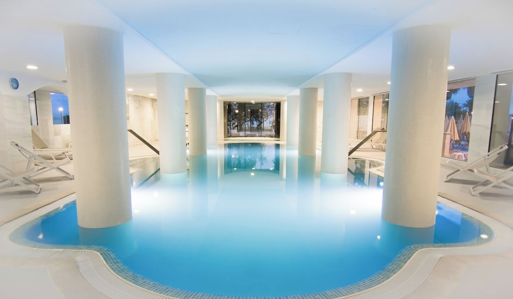 CM Castell de Mar Hotel — Swimming pool in Cala Millor, Balearic Islands