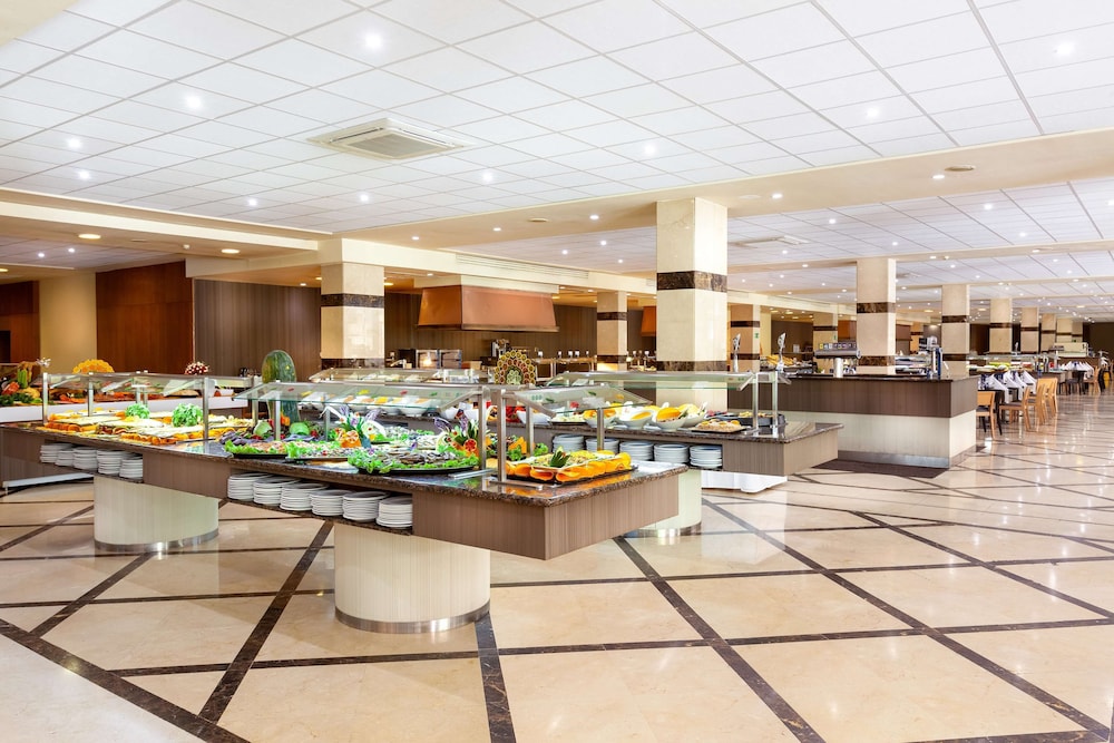 Hotel Best Jacaranda — Restaurant & bars in Costa Adeje, Canary Islands