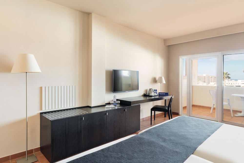 Hotel Best Jacaranda — Hotel rooms in Costa Adeje, Canary Islands