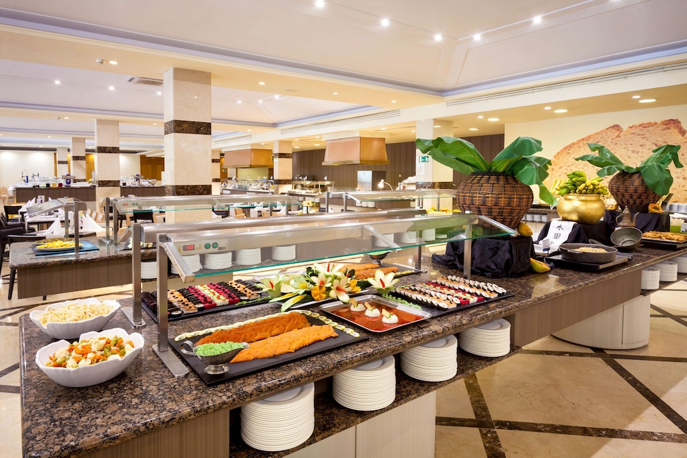 Hotel Best Jacaranda — Restaurant & bars in Costa Adeje, Canary Islands